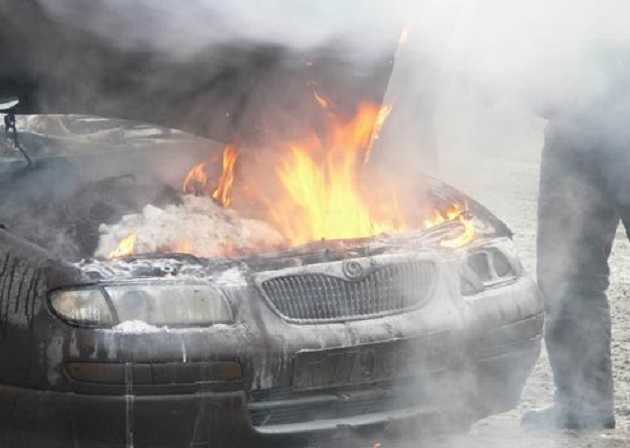 В Чернигове во время движения загорелся автомобиль