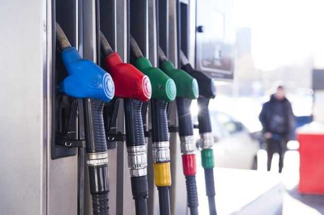 Украинцы повально отказываются от бензина