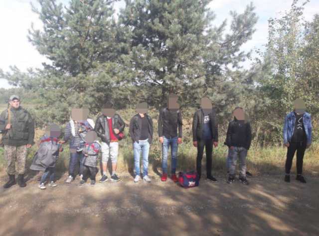 На Львовщине задержали 11 нелегалов из Турции