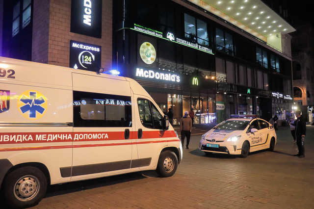 В Киеве неизвестный «заминировал» McDonald’s на Крещатике