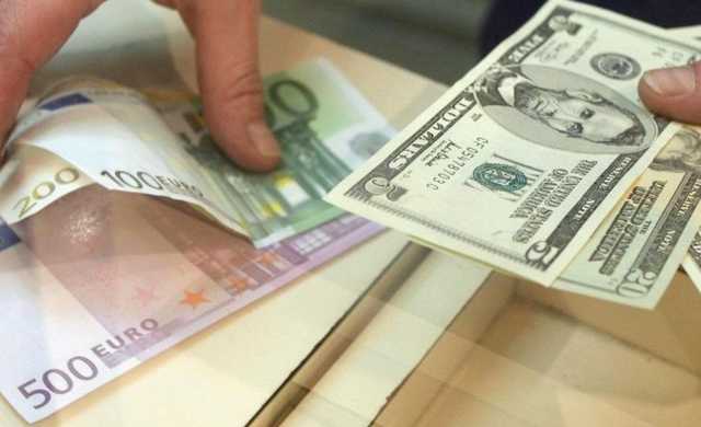 В Украине подешевели доллар и евро