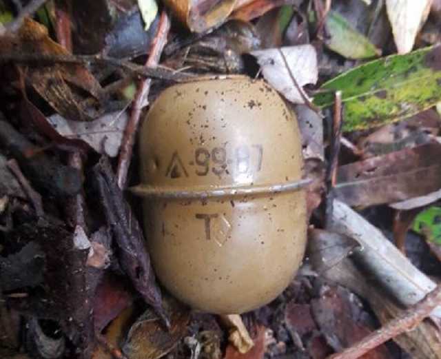 На Полтавщине мужчина угрожал гранатой продавщице из магазина