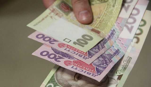 Уряд анонсував зарплати по 15 тисяч – через 3-4 роки