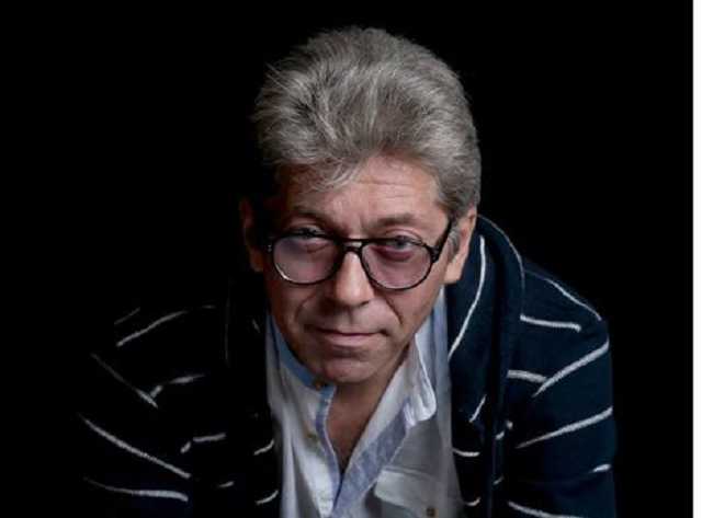 Сотник о Путине: Практически каждый его рабочий день начинается с полуторачасовой молитвы