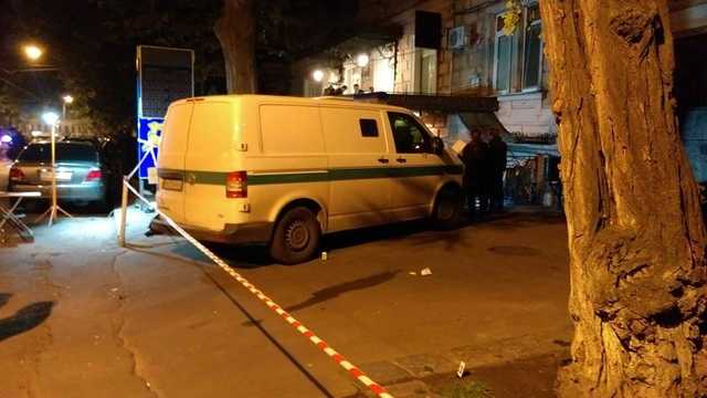 Момент дерзкого нападения на инкассаторов в Одессе попал на видео