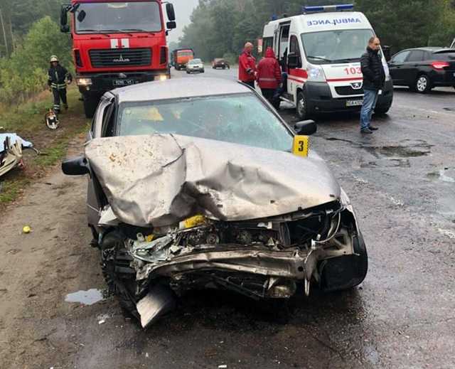 В Черкасской обл. столкнулись две легковушки, есть погибший и пострадавшие