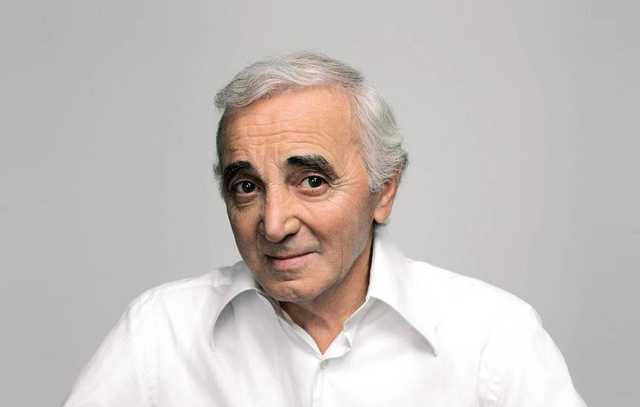 Во Франции умер легендарный шансонье