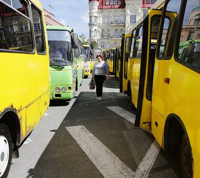 Стало известно, когда исчезнут маршрутки в Киеве