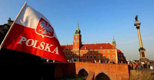 Украинец напал на толпу прохожих в Польше: что известно