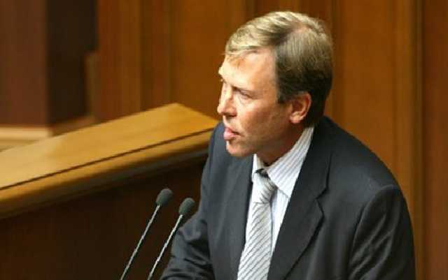 Порошенко продолжает сотрудничество со страной-агрессором Россией — Сергей Соболев