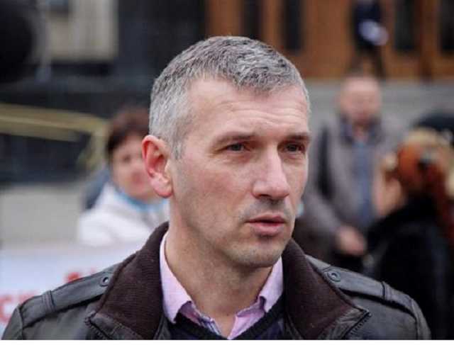 Нападение на Михайлика: у полиции осталось три версии из пяти