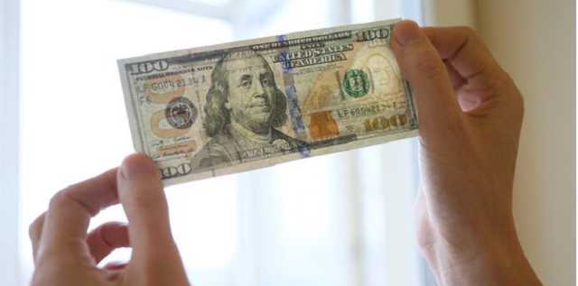 Доллар и евро в Украине вновь подешевели