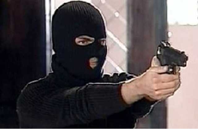 Ограбление магазина в Киеве на Грушевского: охранник задул подростков газом