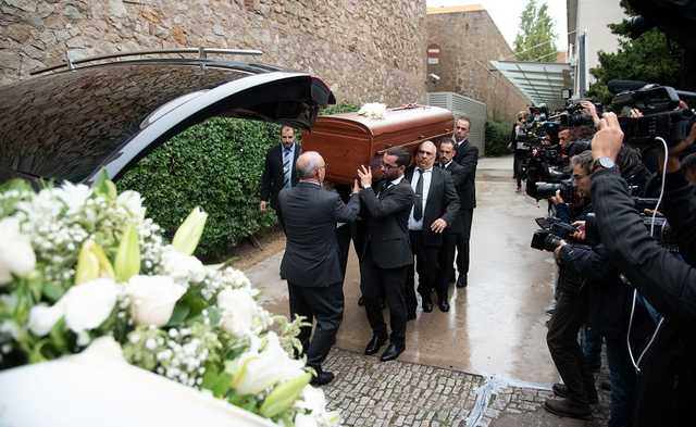 В Барселоне попрощались с легендарной Монсеррат Кабалье