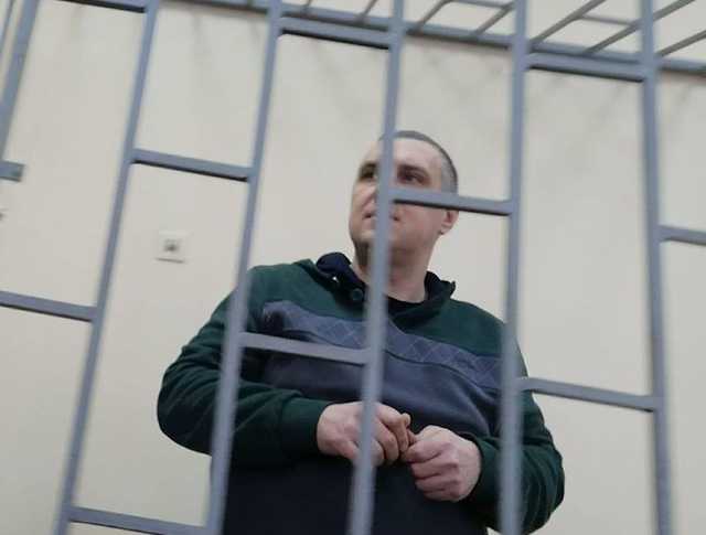 Родные политзаключенного Панова заявили, что его этапировали из Крыма в Россию