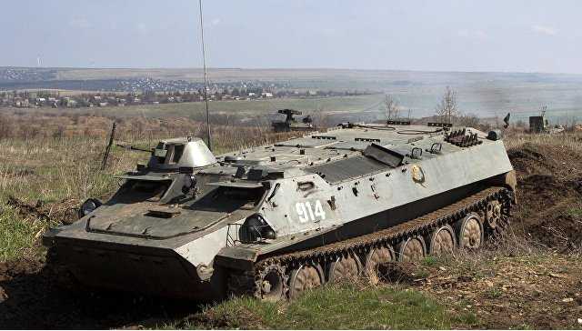 На Симферополь двинулась огромная колонна неопознанной военной техники: видеофакт