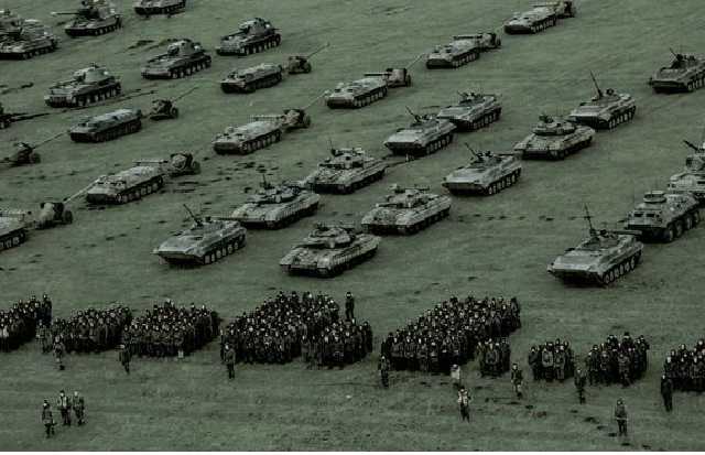 Украина готова отразить нападение с востока, севера, Крыма и с Приднестровья – Порошенко