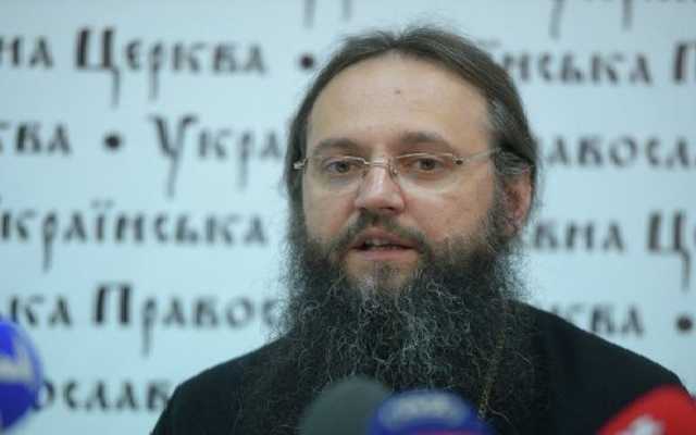 УПЦ МП закатила истерику из-за решения Константинополя