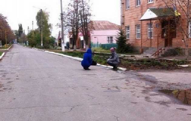 Бизнес на пенсионерах: кто не хочет окончания войны на Донбассе