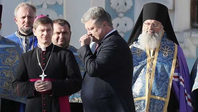 Порошенко пообещал не давить на тех, кто сохранит верность РПЦ