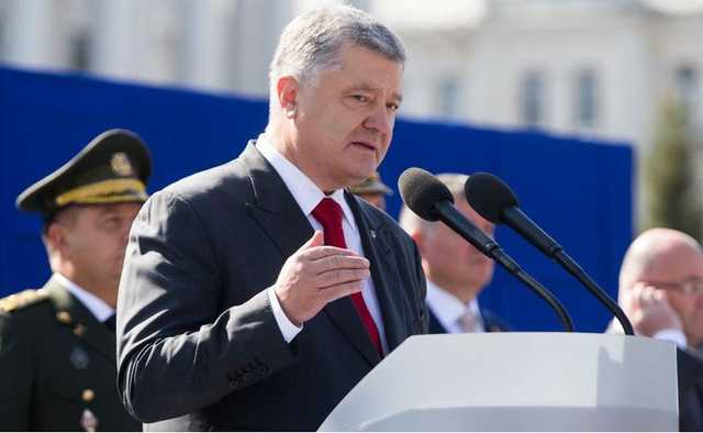 Дубинский объяснил, зачем Порошенко собирал бюджетников на мобилен за автокефалию