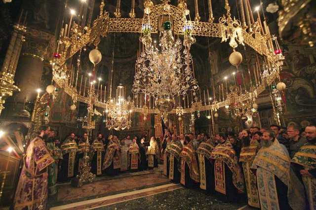 Прихожанам РПЦ запретили молиться в храмах на Афоне