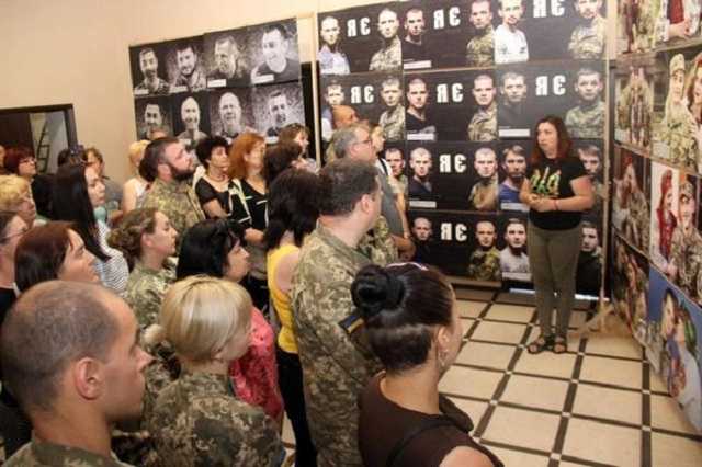 Які чинники впливають на здатність націй не капітулювати в довготривалих збройних конфліктах