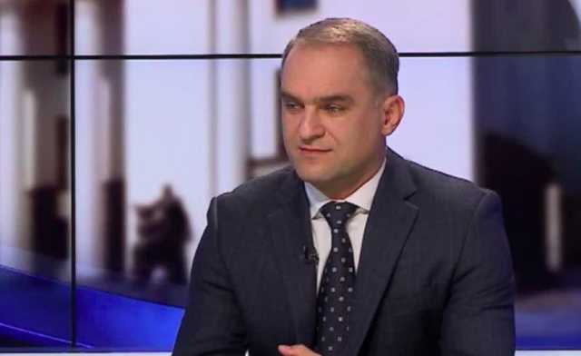 Склады конфет охраняются в Украине лучше, чем арсеналы с оружием – экс-нардеп