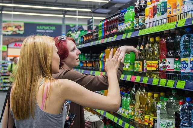 Украинский бизнес прогнозирует падение гривны до 29,60 грн/$. Что будет с ценами