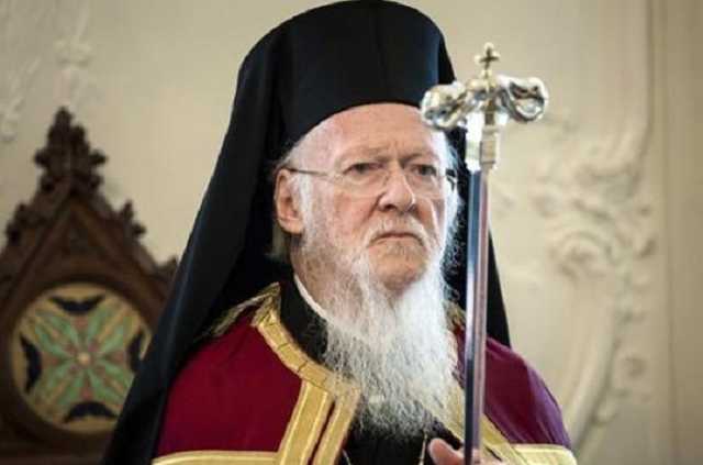 Давление на Константинополь усиливается: еще две церкви призвали Варфоломея "одуматься"