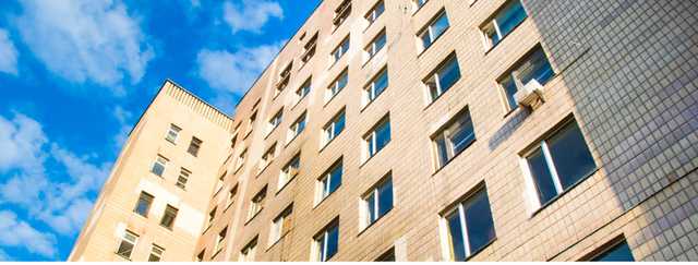 В Киеве роженица разбилась насмерть, выбросившись из окна роддома