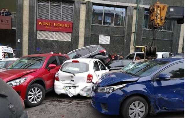 В ДТП на Печерске в Киеве был поврежден 21 автомобиль – патрульная полиция