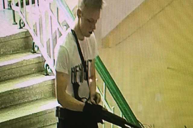 Помогли открыть дверь: в деле керченского стрелка появились странные детали