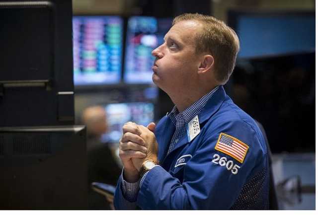 Рынок акций США рекордно обрушился. Такого не было с 2011 года