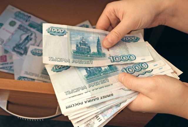 Боевики ДНР поймали на горячем "чиновницу миндоходов"