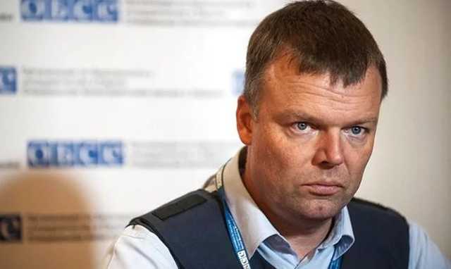 Хуг о Донбассе: Конвои и оружие видели, прямого российского вмешательства не видели