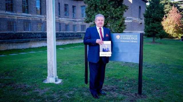 Як Поплавський у Кембриджі займався маніпуляціями, видаючи масажиста за професора, щоб надурити українців