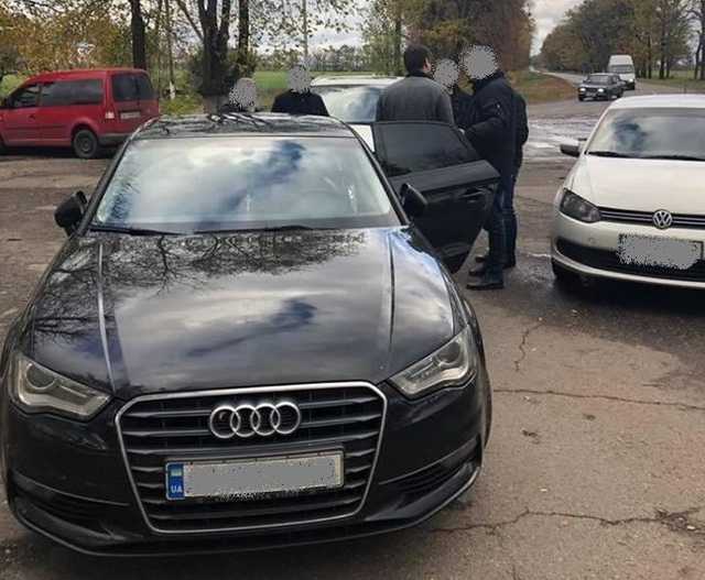 Двое сотрудников Госэкоинспекции задержаны на Киевщине на взятке 2 тыс. долл., - прокуратура