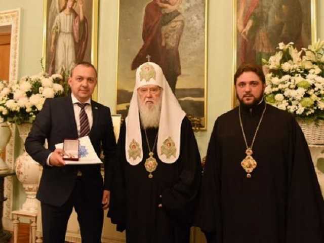 Патриарх Филарет наградил орденом главу Ровенской области