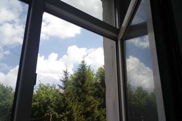 Во Львове 31-летний мужчина выпрыгнул с балкона девятого этажа и погиб