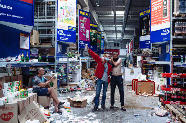 Фашик Донецкий: ’’Освобождение’’ МЕТРО, или Руби металл, как Ленин завещал