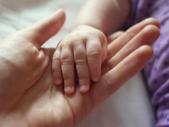 Во Львове молодая мать продала ребенка через интернет: подробности жуткой истории