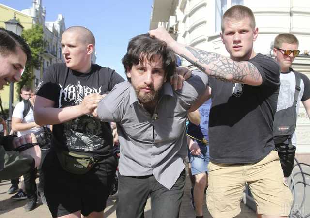 Прокуратура притягне до відповідальності адвоката бразильця-бойовика Лусваргі