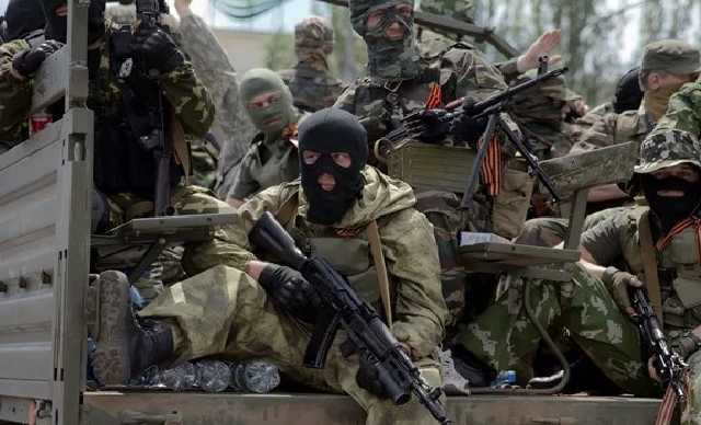 Стреляют из домов: Боевики «ЛНР» выселяют людей из жилищ, укрепляя позиции