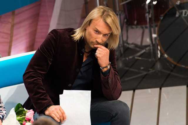 Секс-символ украинской эстрады Олег Винник похвастал очередным подарком от поклонников