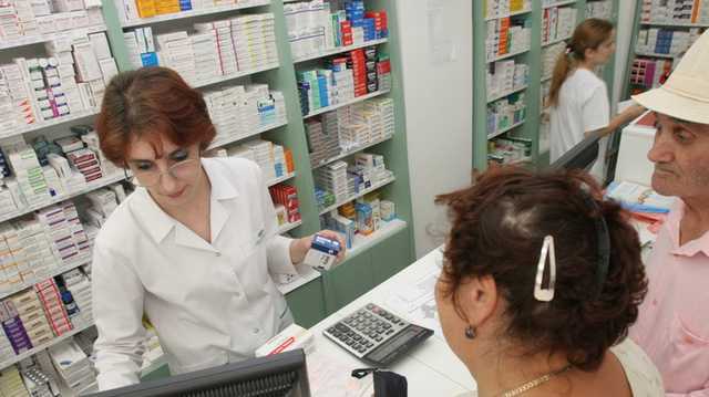 Из украинских аптек могут исчезнуть капельницы, шприцы и вата