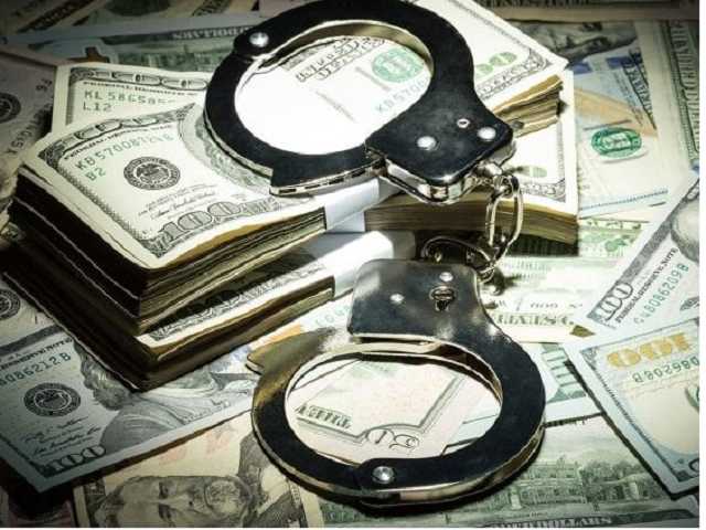 В Киеве арестовали мошенника, укравшего $123 тысячи под видом обмена валюты