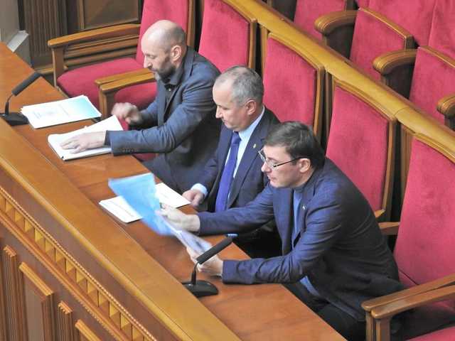 Аваков, Луценко і Грицак прийшли в Раду звітувати про вбивство Гандзюк