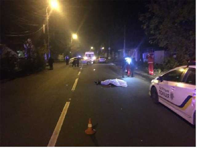 В Кропивницком посреди улицы расстреляли мужчину