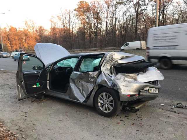 Помічницю депутата Лещенка, яка постраждала в ДТП, після надання меддопомоги відпустили додому